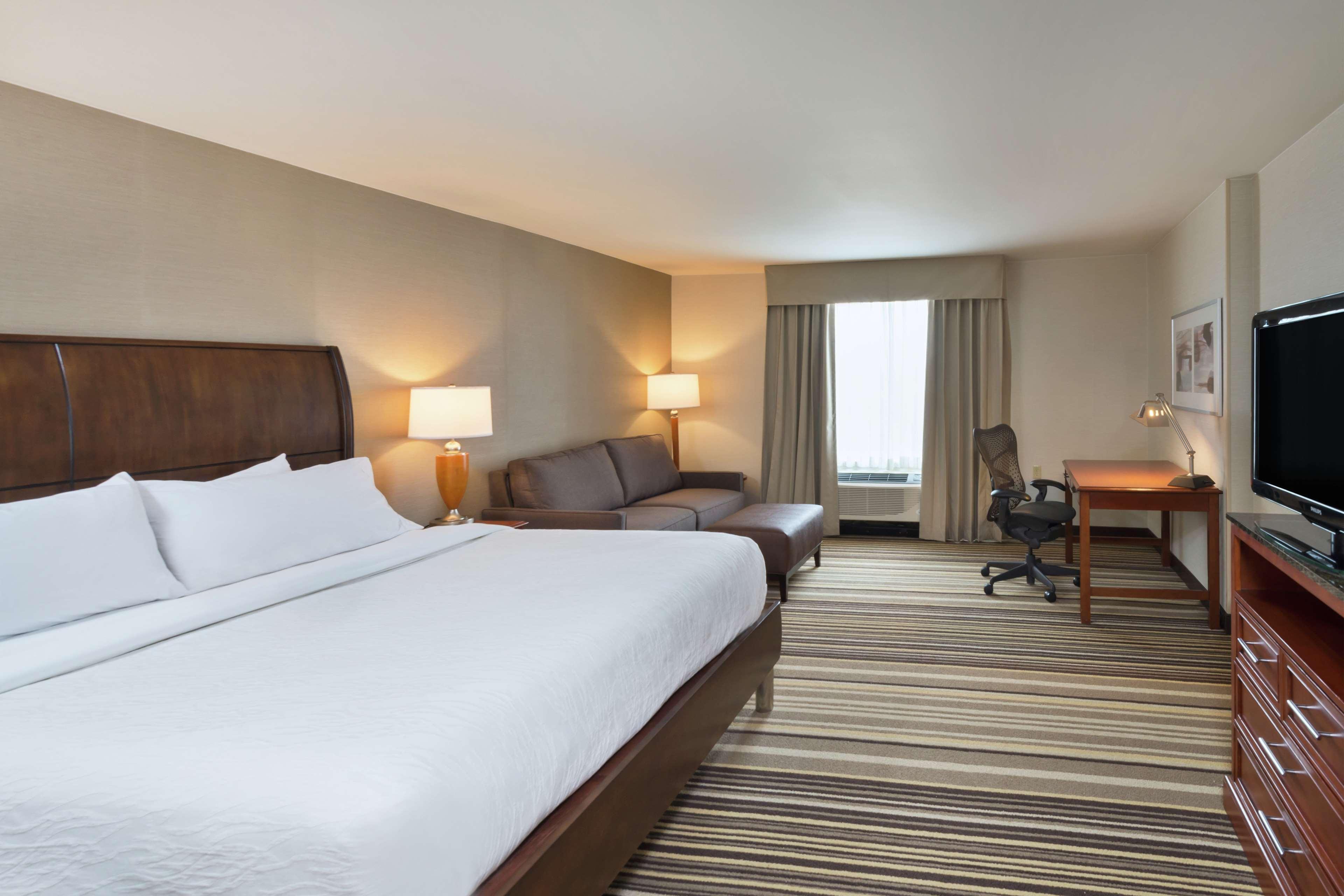 Hilton Garden Inn Philadelphia-Fort Washington Esterno foto