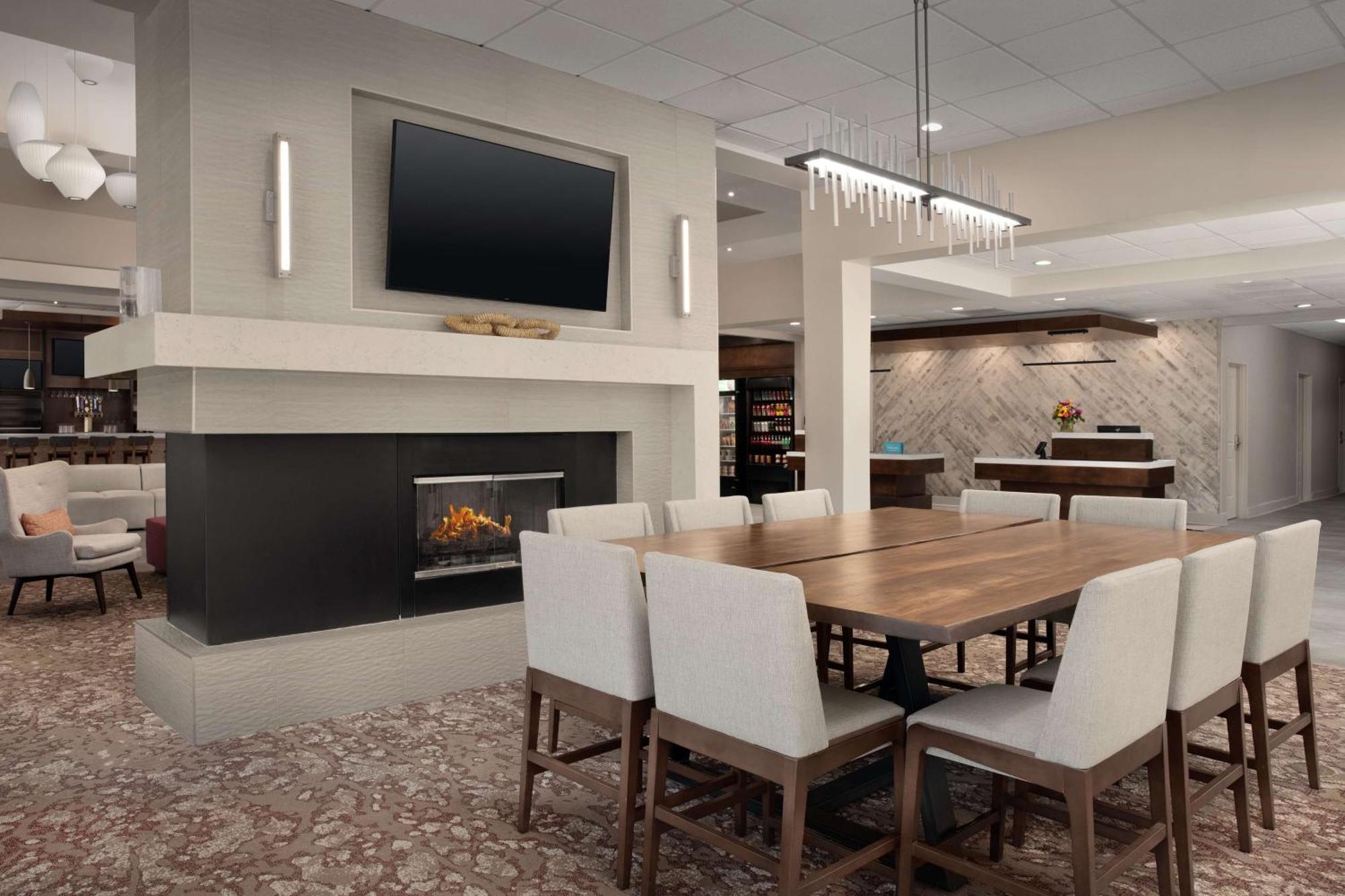 Hilton Garden Inn Philadelphia-Fort Washington Esterno foto